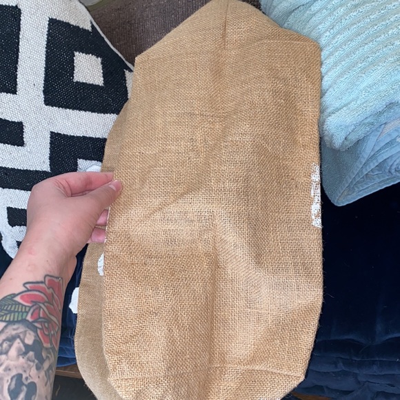 Starfish Woven Beach Bag - Picture 14 of 16